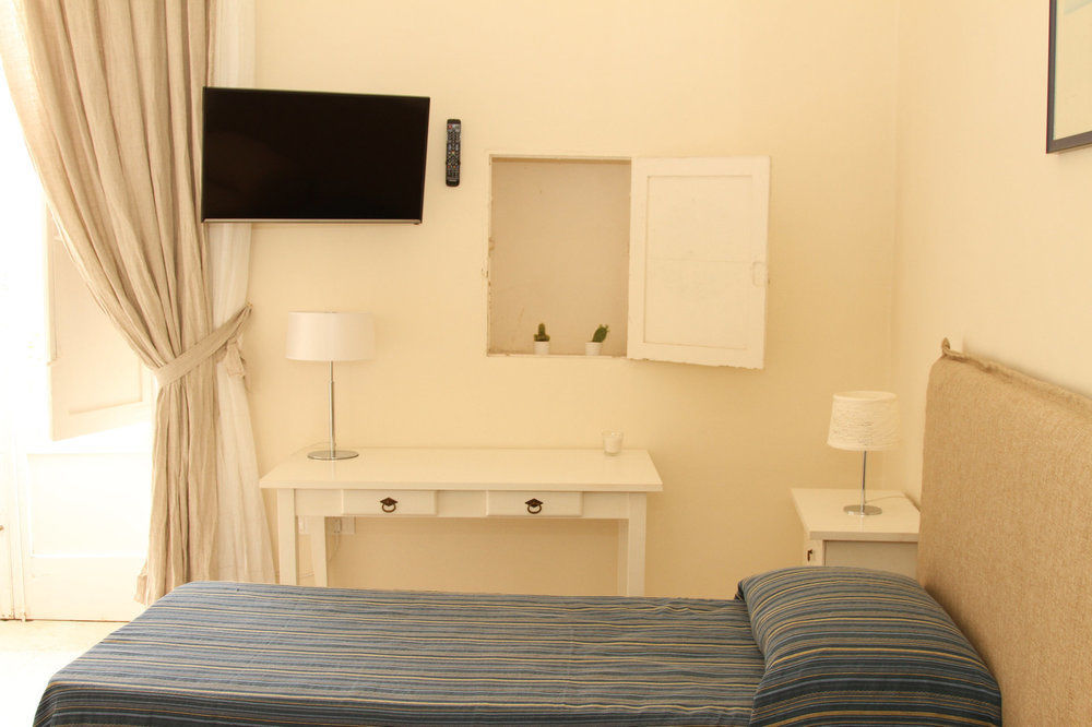 4 Balconi Rooms-Boutique B&B Lecce Exterior photo