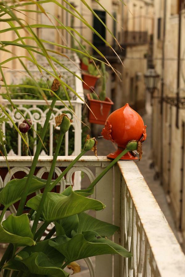 4 Balconi Rooms-Boutique B&B Lecce Exterior photo